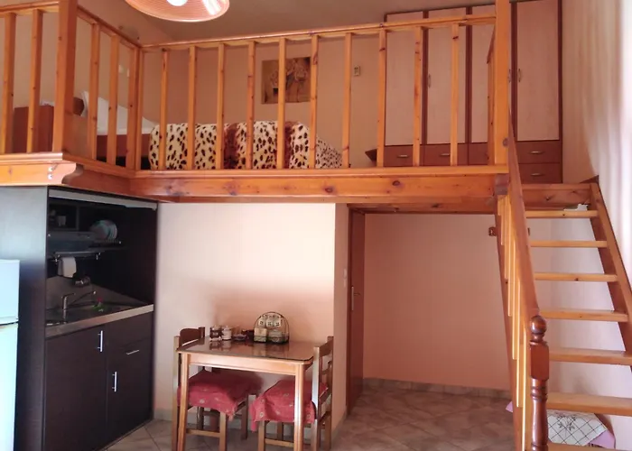 Kimi Apartments